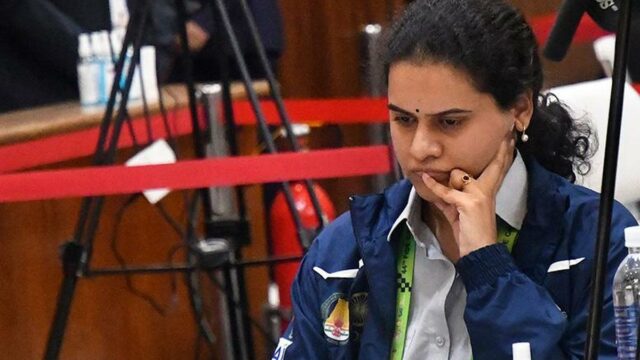 Quem substituirá a indiana Koneru Humpy nas Candidatas Femininas da FIDE 2026?

