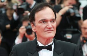 Quentin Tarantino está desenvolvendo uma peça britânica com estreia prevista para o outono, possivelmente no West End Quentin Tarantino está desenvolvendo uma peça britânica com estreia prevista para o outono, possivelmente no West End