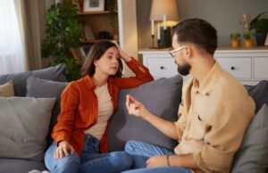 Querida Abby: Como faço para perguntar ao meu namorado sobre sua sexualidade? Querida Abby: Como faço para perguntar ao meu namorado sobre sua sexualidade?