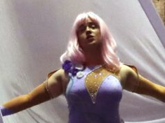 Rainelle Krause, soprano coloratura que incorporou trabalho aéreo em sua ópera, morre aos 37 anos Rainelle Krause, soprano coloratura que incorporou trabalho aéreo em sua ópera, morre aos 37 anos