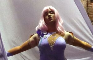 Rainelle Krause, soprano coloratura que incorporou trabalho aéreo em sua ópera, morre aos 37 anos Rainelle Krause, soprano coloratura que incorporou trabalho aéreo em sua ópera, morre aos 37 anos