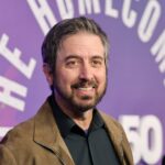 GettyImages-1251932928 Celebridades que são avós Ray Romano Ally
