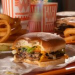 Rede texana Whataburger supera McDonald's e Burger King em valor
