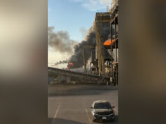 Refinaria de petróleo no Texas em chamas após explosão Refinaria de petróleo no Texas em chamas após explosão