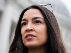 Relatório: Democratas de extrema esquerda pressionam Alexandria Ocasio-Cortez para concorrer à presidência em 2028 Relatório: Democratas de extrema esquerda pressionam Alexandria Ocasio-Cortez para concorrer à presidência em 2028