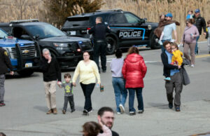 Relatório: Veículo do atacante da sinagoga de Michigan registrado em nome de um residente de Dearborn do Líbano Relatório: Veículo do atacante da sinagoga de Michigan registrado em nome de um residente de Dearborn do Líbano