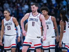 Relatório de lesões da UConn pode trazer boas notícias para o conflito no estado de Michigan UConn Huskies stars Alex Karaban, Jayden Ross, Jaylin Stewart in Villanova game