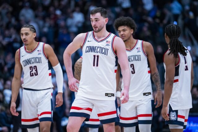 Relatório de lesões da UConn pode trazer boas notícias para UConn Huskies stars Alex Karaban, Jayden Ross, Jaylin Stewart in Villanova game