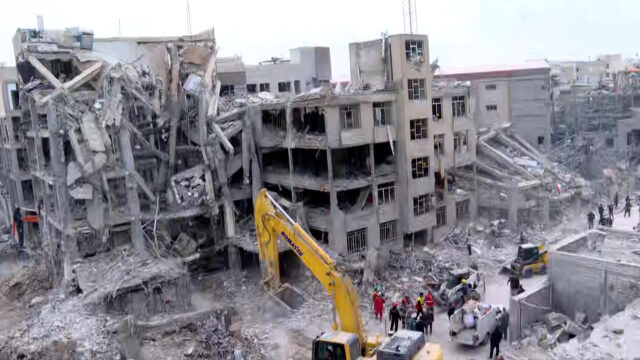 Repórter da Al Jazeera vê destruição no bairro de Teerã
