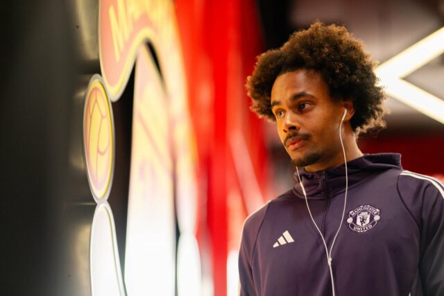 Repórter italiano cita dois clubes da Premier League que já estão fazendo contato para contratar Joshua Zirkzee do Man Utd
