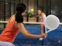 Requisitos se você deseja construir um campo de padel em Jacarta: Distância até áreas residenciais 160 metros – via transporte público Requisitos se você deseja construir um campo de padel em Jacarta: Distância até áreas residenciais 160 metros - via transporte público