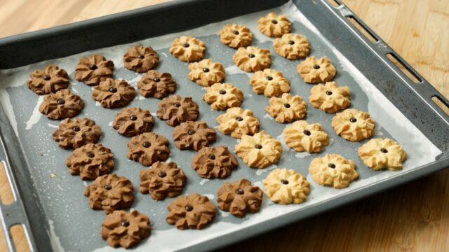 Resep Kue Semprit Ala Chef Devina Hermawan, Paling Sat-set e Resep Kue Semprit Ala Chef Devina Hermawan, Paling Sat-set e Anti Gagal!