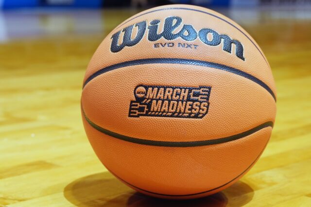 Head coach Dan Hurley of the UConn Huskies.