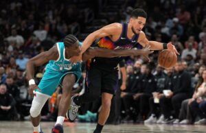 Resumo da NBA: Phoenix Suns interrompe a seqüência de 10 vitórias consecutivas do Charlotte Hornets; Lakers sem LeBron derrota Knicks Resumo da NBA: Phoenix Suns interrompe a seqüência de 10 vitórias consecutivas do Charlotte Hornets; Lakers sem LeBron derrota Knicks