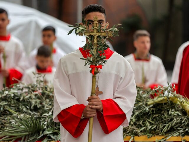 Resumo semanal da Palestina: locais sagrados permanecem fechados enquanto a violência mortal se espalha
