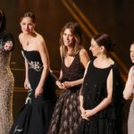Reunião de 'damas de honra': Kristen Wiig, Melissa McCarthy e companhia fazem o Oscar rir lendo notas falsas dos indicados