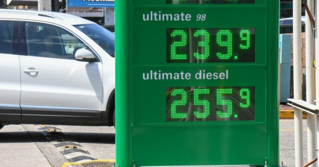 Preços da gasolina mostrando o posto de gasolina da BP em Clovelly, 16 de março de 2026.