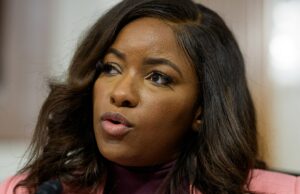 Reveladas as despesas fracassadas de campanha de Jasmine Crockett no Senado jasmim crockett principal getty