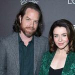 Caterina Scorsone e ER Fightmaster são vistos de mãos dadas após romance na TV