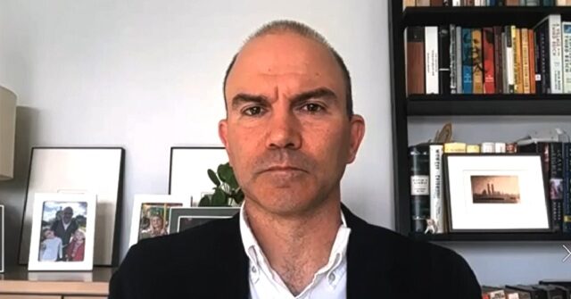 Rhodes, do MS NOW: Não é preciso gostar do Irã Rhodes, do MS NOW: Não é preciso gostar do Irã para considerá-los 'mais confiáveis' por conta das negociações nucleares do que Witkoff