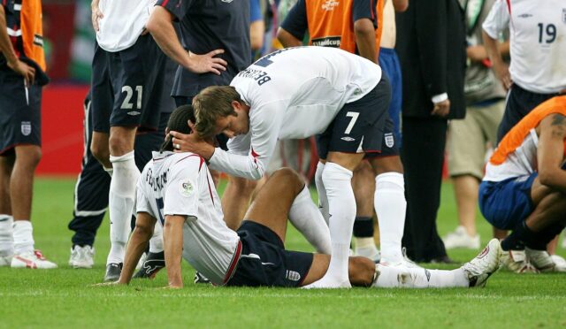 Rio Ferdinand e Batistuta concordam: Este 'grande problema' quase encerrou a carreira da lenda do Man Utd em 1998
