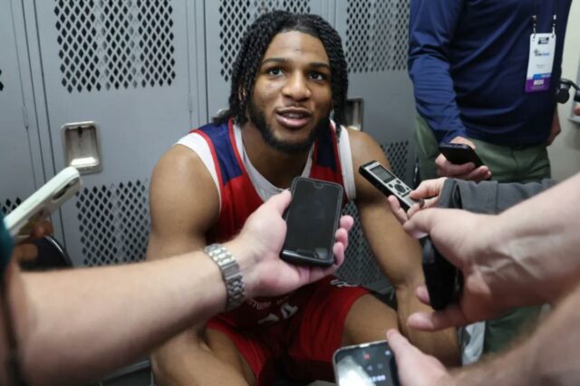 O armador do Hawkeyes, Bennett Stirtz, tentará levar Iowa à frente da favorita Flórida na segunda rodada do torneio da NCAA. 