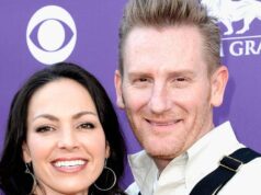 Rory Feek reflete sobre o aniversário de 10 anos da morte de Joey Feek O cantor country Rory Feek se casa com sua parceira Rebecca oito anos depois de perder sua primeira esposa