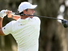 Rory McIlroy desiste do Arnold Palmer Invitational após lesão nas costas Rory McIlroy