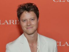 Rudy Pankow dá o próximo passo de ‘Outer Banks’ para ‘Lembretes dele’: ‘A Pride and Joy’ Jonathan Daviss como Pope, Chase Stokes como John B, Carlacia Grant como Cleo, Madelyn Cline como Sarah Cameron, Madison Bailey como Kiara, Rudy Pankow como JJ em