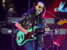 Rush se apresenta pela primeira vez com a baterista Anika Nilles em aparição surpresa no Juno Awards do Canadá Rush se apresenta pela primeira vez com a baterista Anika Nilles em aparição surpresa no Juno Awards do Canadá
