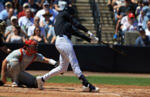Ryan McMahon encerra a primavera sombria dos Yankees em alta depois de trabalhar em sua postura O infielder do New York Yankees, Ryan McMahon, acerta um single RBI contra o Philadelphia Phillies.