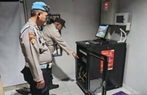 Sadis! Komplotan Perampok SPBU em Bekasi Hajar e Sekap 5 Karyawan, Rp130 Juta Raib Sadis! Komplotan Perampok SPBU em Bekasi Hajar e Sekap 5 Karyawan, Rp130 Juta Raib