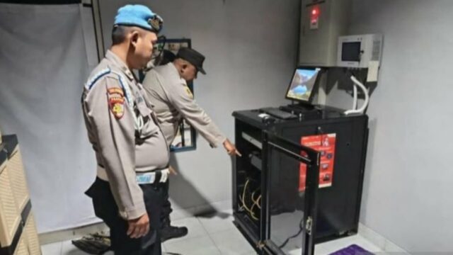 Sadis! Komplotan Perampok SPBU em Bekasi Hajar e Sekap 5 Karyawan, Rp130 ​​​​Juta Raib
