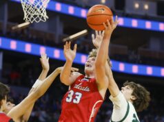Santo Inácio faz a maior parte de seu primeiro jogo do NorCal Open, derrota Sheldon Santo Inácio faz a maior parte de seu primeiro jogo do NorCal Open, derrota Sheldon