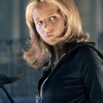Sarah Michelle Gellar espera que o piloto de reinicialização de 'Buffy' não vaze e pede aos fãs que não leiam o roteiro: 'Os pilotos não terminaram'