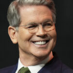 Sonhar. Lindsey Graham, R-S.C., fala em uma audiência de supervisão perante o Comitê Judiciário do Senado, no Capitólio, em Washington, terça-feira, 7 de outubro de 2025. (AP Photo/Allison Robbert)