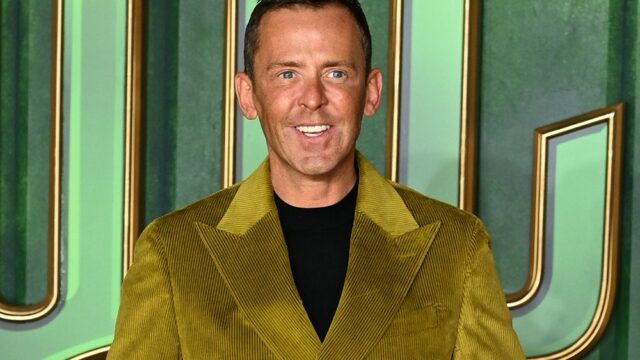 Scott Mills questionado pela polícia em 2018 sobre alegações históricas de ofensas sexuais envolvendo um adolescente
