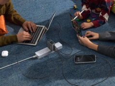Se você precisa de um novo carregador com muitas portas e potência, é isso Dispositivos conectados ao carregador de laptop Anker