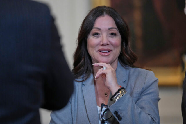 Secretário do Trabalho divulga novo relatório de empregos – antes mesmo de ser divulgado
