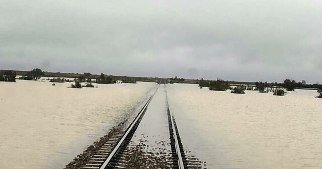 Segunda onda de inundações no outback corta linha ferroviária leste-oeste
