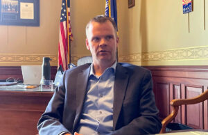 Segundos principais aposentados republicanos no campo de batalha de Wisconsin, alimentando as esperanças democratas Yahoo news home