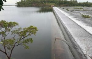 ‘Sem precedentes’: moradores de Darwin evitam ferver água após grande transbordamento de barragem PowerWater disse que tem