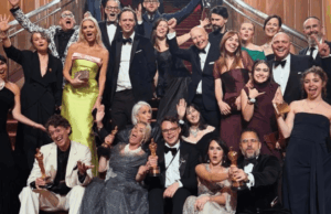 ‘Senhor. Ninguém contra o Oscar ‘insano’ de Putin: arco-íris artificiais, entrevistas em banheiros e falar a verdade ao governo de Trump 'Senhor. Ninguém contra o Oscar 'insano' de Putin: arco-íris artificiais, entrevistas em banheiros e falar a verdade ao governo de Trump