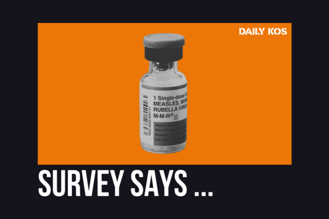 O secretário de Saúde e Serviços Humanos, Robert F. Kennedy Jr., fala na Sala Roosevelt da Casa Branca, segunda-feira, 22 de setembro de 2025, em Washington, durante um evento com o presidente Donald Trump. (Foto AP/Mark Schiefelbein)