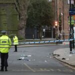 A cena em Friar Gate, Derby, depois que vários pedestres foram atropelados por um carro na noite passada