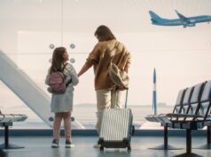 Seu filho tem medo de voar? Especialistas revelam como ajudar as crianças a lidar com a ansiedade de viajar Seu filho tem medo de voar? Especialistas revelam como ajudar as crianças a lidar com a ansiedade de viajar