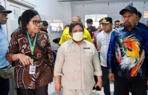 Sidak RSUD Yowari, Wamendagri Ribka Haluk Minta Pelayanan Kesehatan Ditingkatkan Sidak RSUD Yowari, Wamendagri Ribka Haluk Minta Pelayanan Kesehatan Ditingkatkan