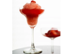 Siga estas receitas fáceis para elevar os dias de verão com goles vibrantes de morango Siga estas receitas fáceis para elevar os dias de verão com goles vibrantes de morango