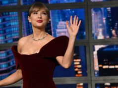 Sim, o visual Flower Claw Clip de Taylor Swift está na Amazon por US $ 9 PARK CITY, UTAH - 24 DE JANEIRO: Natalie Portman comparece