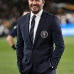 Sir David Beckham disse que seus filhos lhe perguntaram se receberiam 'algum privilégio extra' quando ele recebesse o título de cavaleiro (foto em fevereiro)